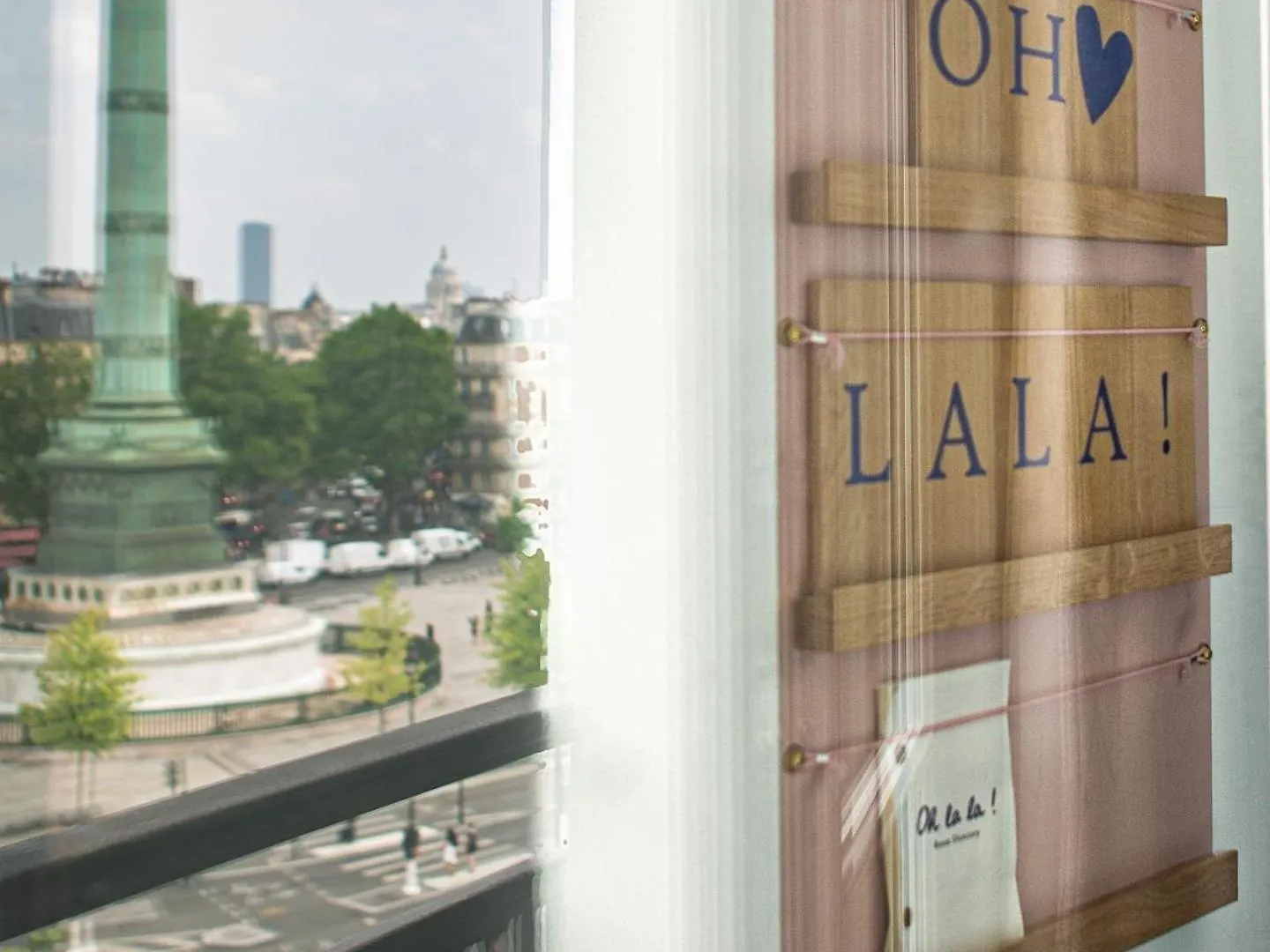 Hotel Oh La La ! Bar Bastille 3*