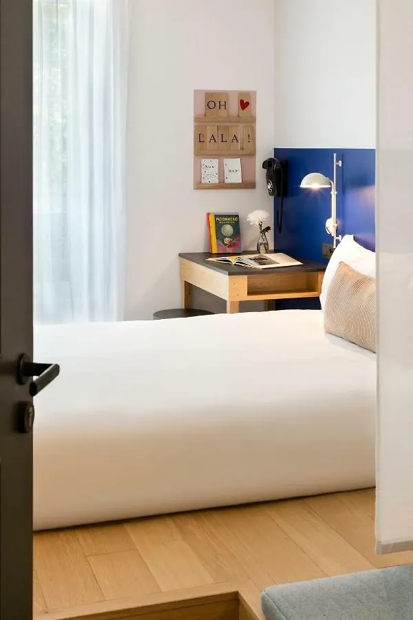 Hotel Oh La La ! Bar Bastille 3*